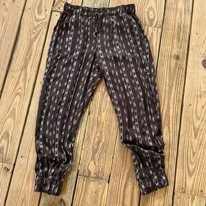Hollister Relaxed Fit Pants - Drawstring - Elasticized Waist & Ankles - Large